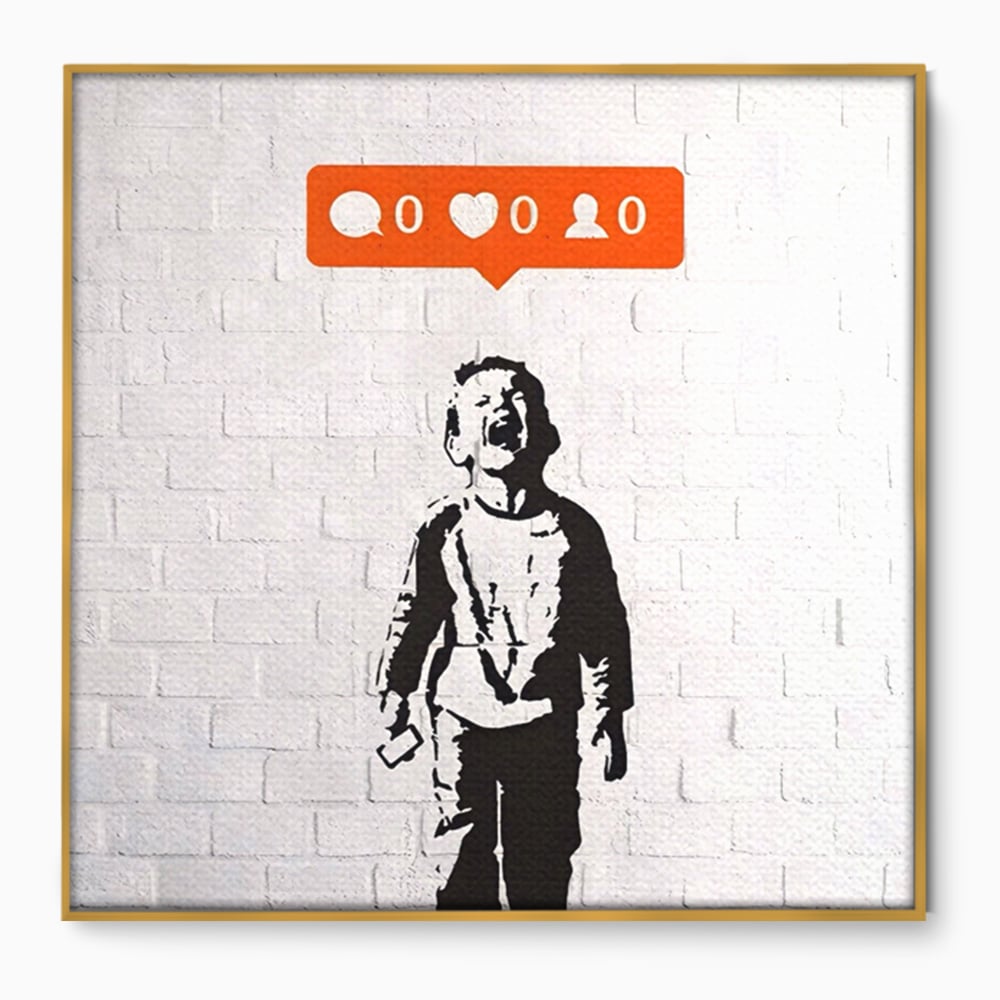 Tablou canvas cu tablou canvas cu copil si elemente de social media, in rama de aluminiu auriu